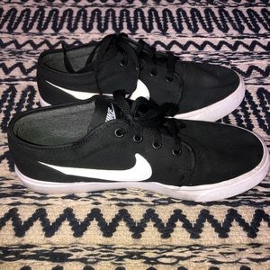 SALE🎀Nike Sneakers